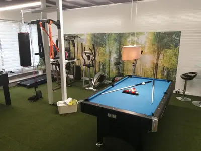 Stol za biljar u objektu Apartments Rustika Toscana