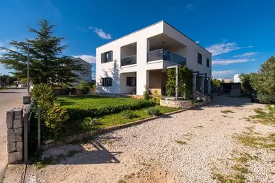 Zgrada u kojoj se nalazi apartman