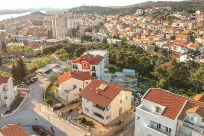 Pogled na grad 'Šibenik' ili pogled na grad iz apartmana