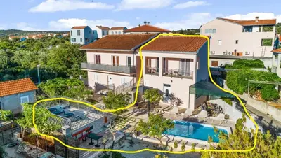 Bazen u objektu House Jakov ili u blizini