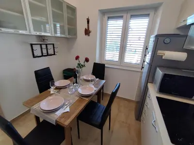 Kuhinja ili čajna kuhinja u objektu Apartman Mirna