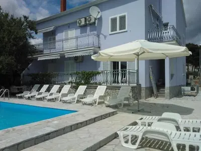 Bazen u objektu Apartment Jerine 1 ili u blizini