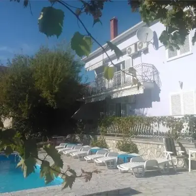 Apartment Jerine 4