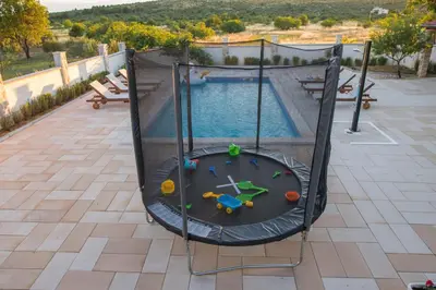 Bazen u objektu Family friendly house with a swimming pool Primosten Burnji, Primosten - 21068 ili u blizini