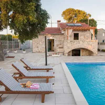Family friendly house with a swimming pool Primosten Burnji