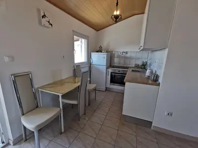 Kuhinja ili čajna kuhinja u objektu Apartmani Vana 1