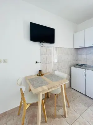 Kuhinja ili čajna kuhinja u objektu Apartments Eni