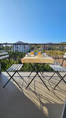 Balkon ili terasa u objektu WhiteHouse Brodarica SKY Apartment - close to Beach with Restaurant