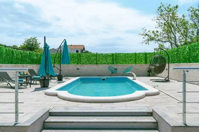 Bazen u objektu Villa MyDream ili u blizini