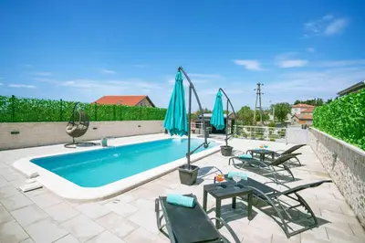 Bazen u objektu Villa MyDream ili u blizini
