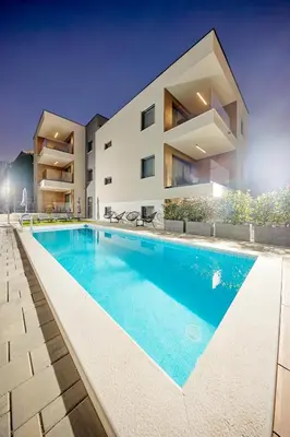 Bazen u objektu Villa Urban ili u blizini