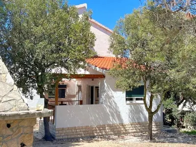 Zgrada u kojoj se nalazi apartman