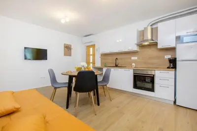 Kuhinja ili čajna kuhinja u objektu Apartman Mila