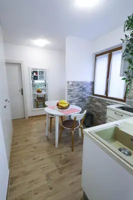 Kuhinja ili čajna kuhinja u objektu Apartment Little Jewel