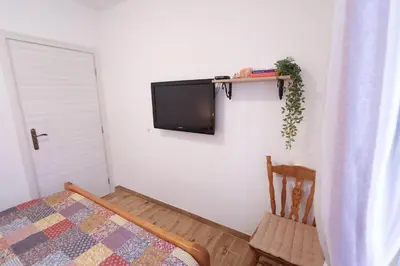 TV i/ili zabavni centar u objektu Apartment Little Jewel