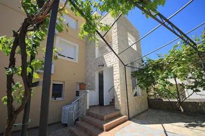 Zgrada u kojoj se nalazi apartman