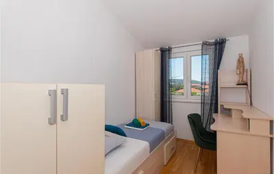 Krevet ili kreveti u jedinici u objektu 2 Bedroom Lovely Apartment In Rogoznica