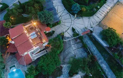 Ptičja perspektiva objekta Lovely Home In Rogoznica With Jacuzzi