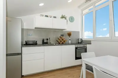 Kuhinja ili čajna kuhinja u objektu ABI Attic Apartment