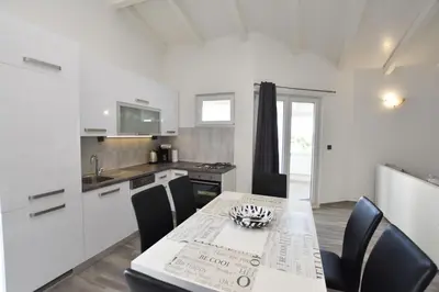Kuhinja ili čajna kuhinja u objektu Apartments Zorana