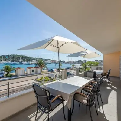 Seafront apartments Marija with terrace and mooring