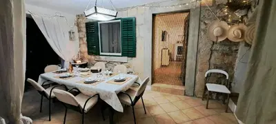 Tlocrt objekta Stone House with garden Laganini