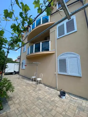 Zgrada u kojoj se nalazi apartman