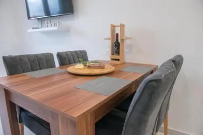 TV i/ili zabavni centar u objektu Apartments Marin