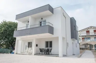Zgrada u kojoj se nalazi apartman