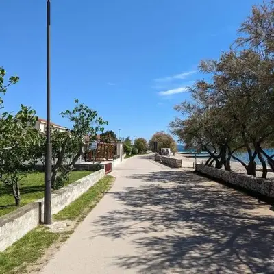 Seeview 1 bedroom apartment 50 m from beach