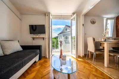 Pogled na planine ili pogled na planine iz apartmana