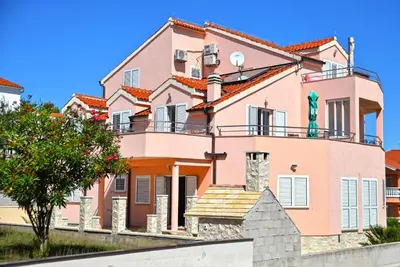 Zgrada u kojoj se nalazi apartman