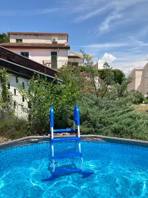 Bazen u objektu PIROVAC APARTMENTS *** ili u blizini