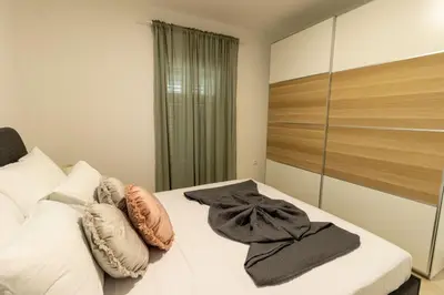 Krevet ili kreveti u jedinici u objektu LUXURY STYLISH APARTMENT BURE