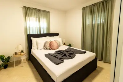 Krevet ili kreveti u jedinici u objektu LUXURY STYLISH APARTMENT BURE