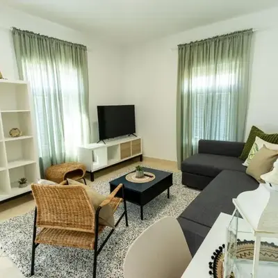 LUXURY STYLISH APARTMENT BURE