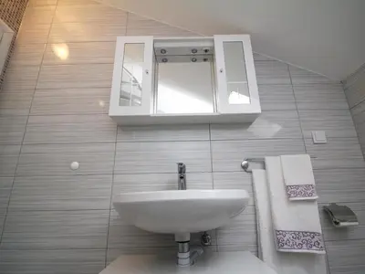 Kupaonica u objektu Apartment in Brodarica with sea view, balcony, air conditioning, WiFi 5183-1