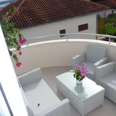 Apartment in Brodarica with sea view