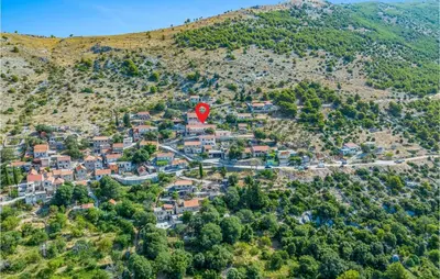 Pogled na planine ili pogled na planine iz vikendica