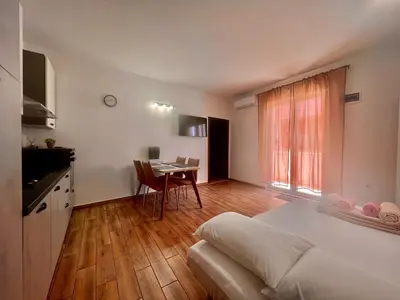 TV i/ili zabavni centar u objektu Conte Čikarini