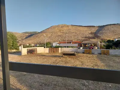 Pogled na planine ili pogled na planine iz apartmana