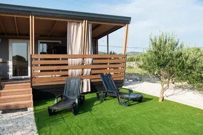 Vrt u objektu Mobile home Banovi dvori IV