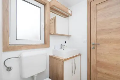 Kupaonica u objektu Mobile home Banovi dvori IV