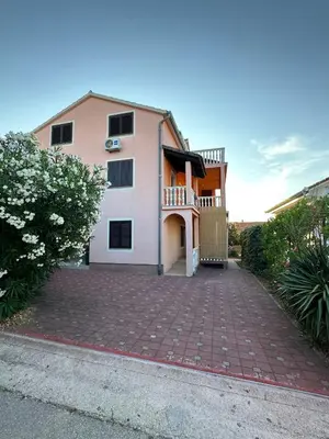 Zgrada u kojoj se nalazi apartman