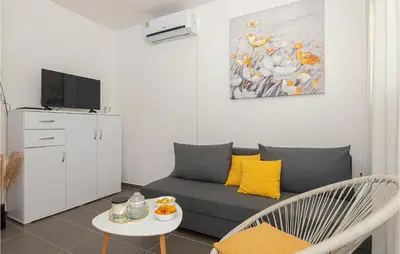 Tlocrt objekta 2 Bedroom Cozy Apartment In Zaboric
