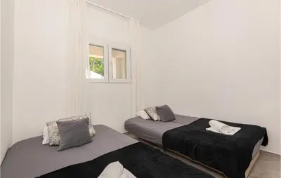 Tlocrt objekta 2 Bedroom Cozy Apartment In Zaboric