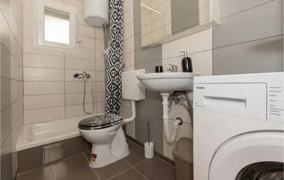 Tlocrt objekta 2 Bedroom Cozy Apartment In Zaboric