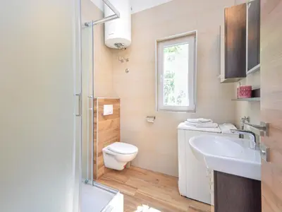 Kupaonica u objektu Holiday Home Karmela by Interhome