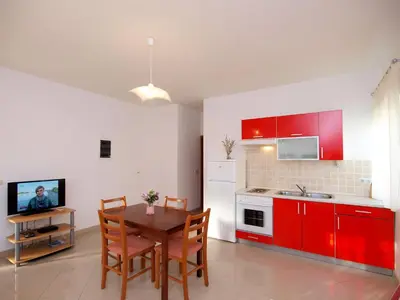 Kuhinja ili čajna kuhinja u objektu Apartment Maslina-1 by Interhome