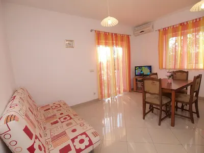 TV i/ili zabavni centar u objektu Apartment Maslina-2 by Interhome